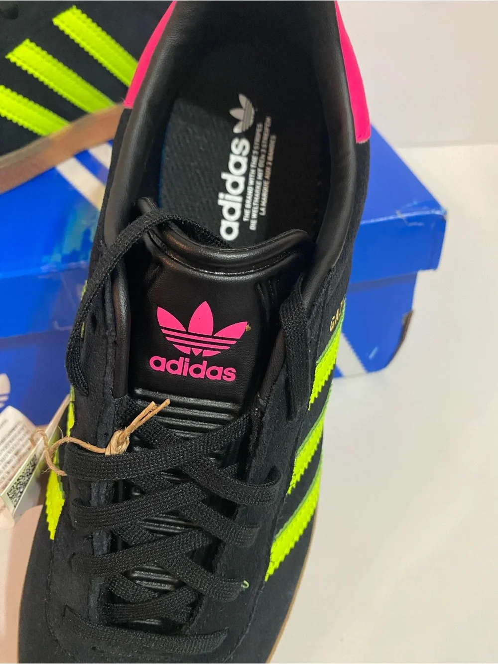Adidas Originals Gazelle J Black/Neon Yellow/ Pink (Youth 7 / Women's 8 )